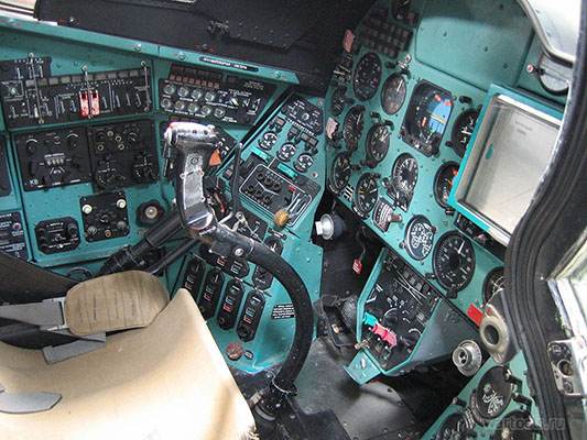 Кабина пилота Ми-24