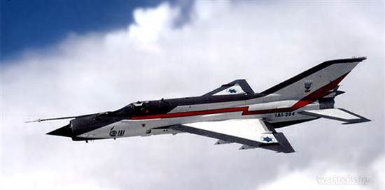 Истребитель МиГ-21-2000 фото