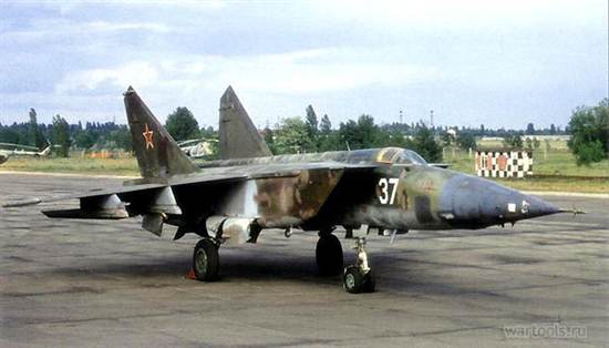 МиГ-25БМ