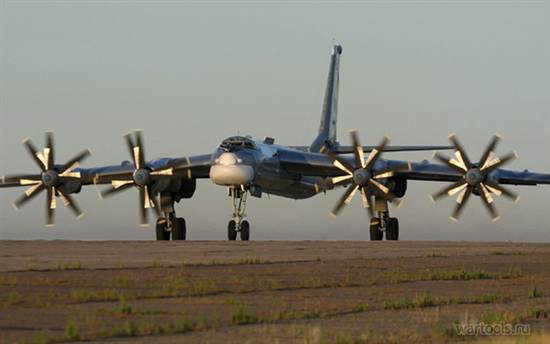 Советский бомбардировщик Ту-95