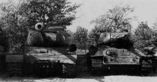 Тяжёлые танки ИС-1; ИС-2