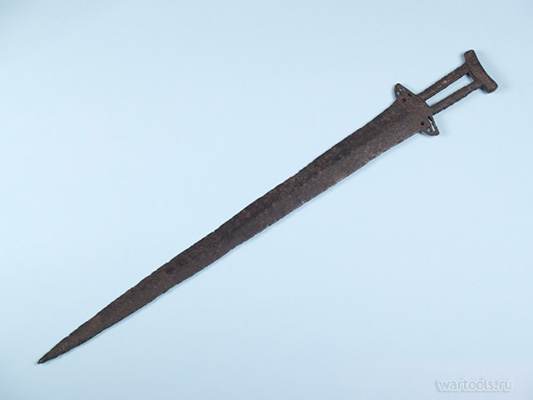 Древний железный меч