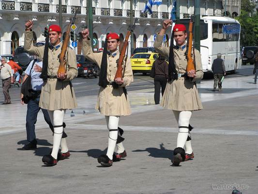 Почётный караул президентской гвардии Греции с винтовками M1 Garand