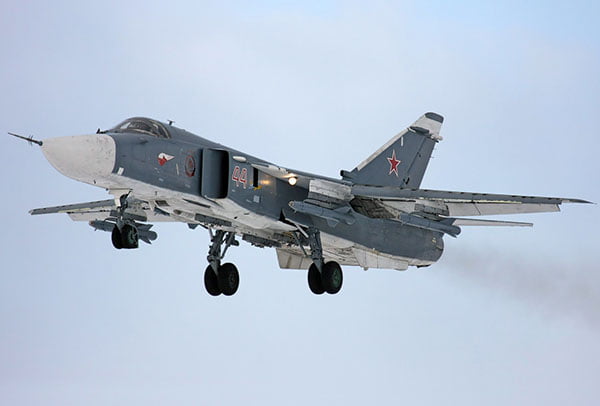 самолет Су-24М фото